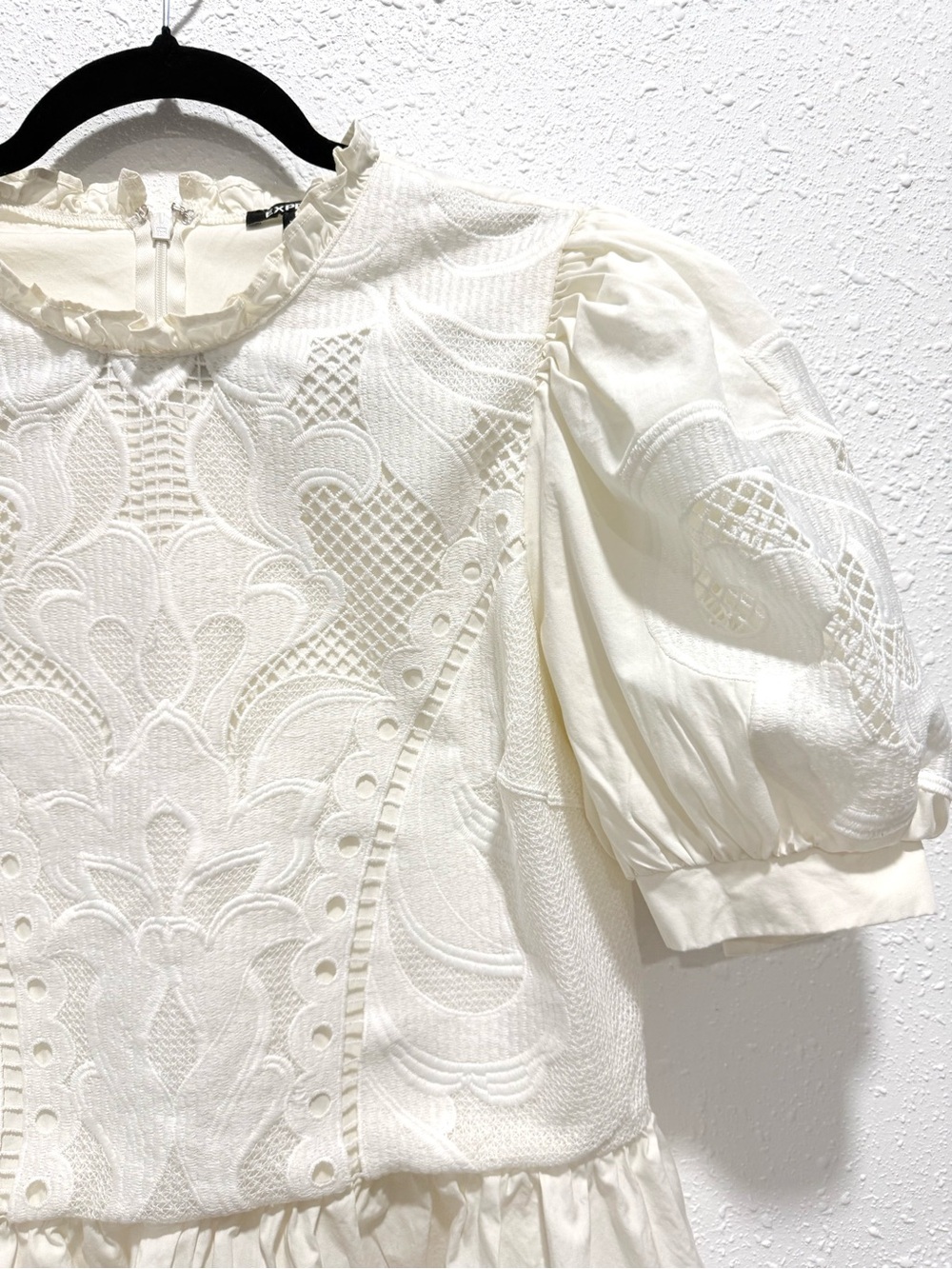 Express Cream Lace Peplum Puff-Sleeve Blouse L - Picture 12 of 13